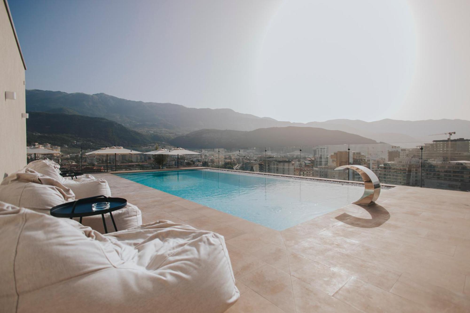 Infinity Hotel & More Budva Eksteriør billede