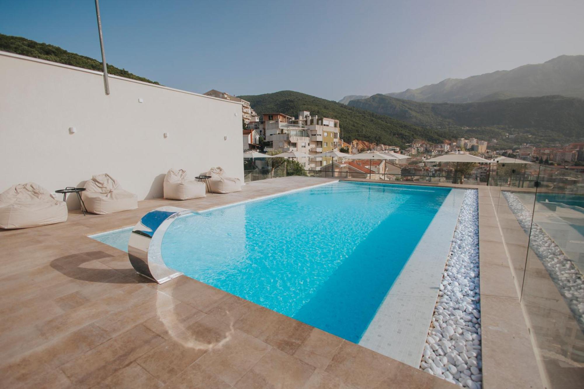 Infinity Hotel & More Budva Eksteriør billede
