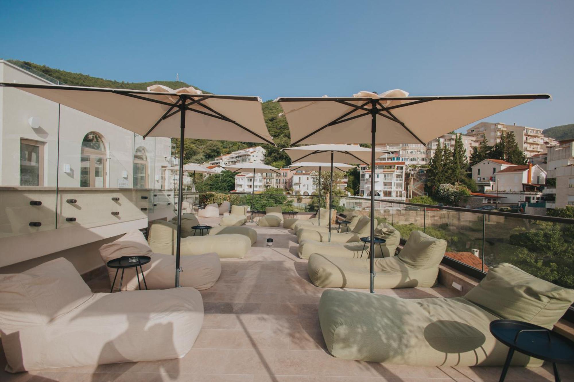 Infinity Hotel & More Budva Eksteriør billede